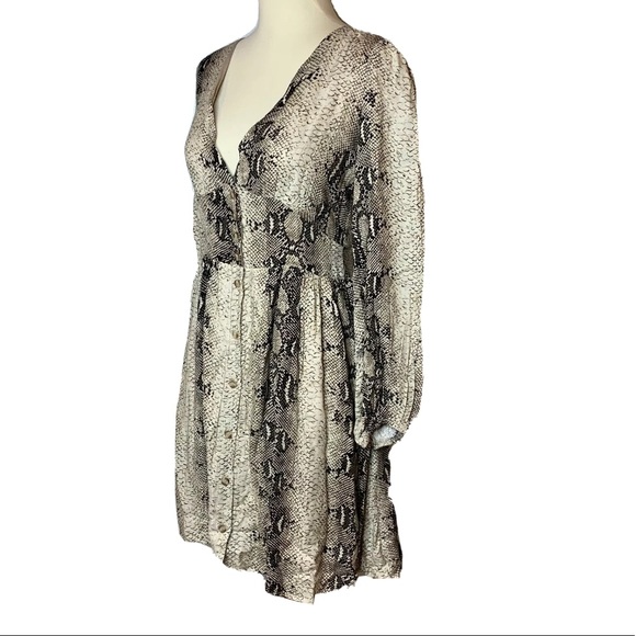 NWT AKAIV Boutique Snakeskin A-Line Dress Tan S - Picture 3 of 8